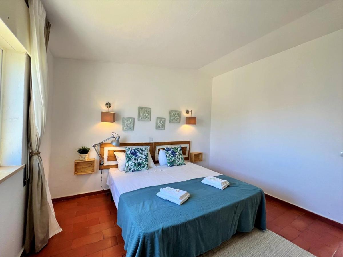 Armacao De Pera Twins 1 By Homing Apartment Luaran gambar