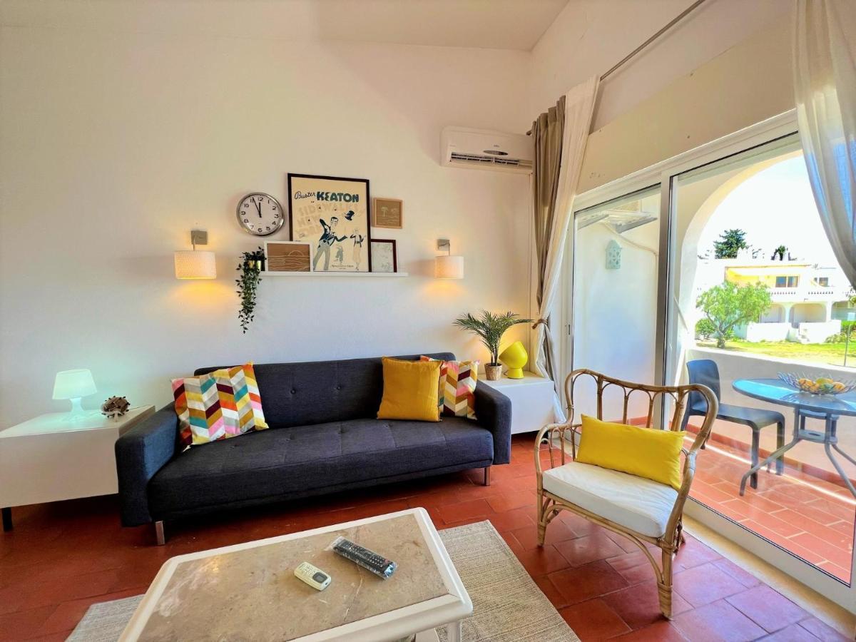 Armacao De Pera Twins 1 By Homing Apartment Luaran gambar